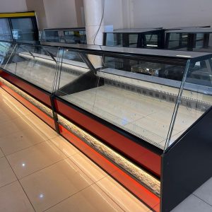 Kırmızı Taşlı Reyon Dolabı